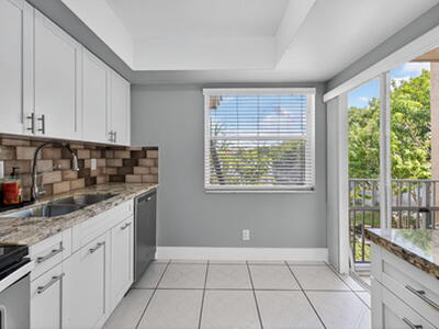 3239 NW 44th Street, Oakland Park, FL 33309