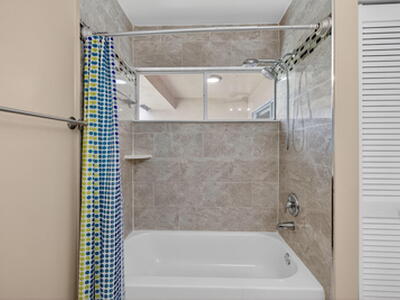 3239 NW 44th Street, Oakland Park, FL 33309