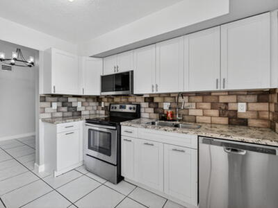 3239 NW 44th Street, Oakland Park, FL 33309