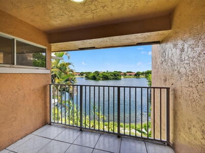 3239 NW 44th Street, Oakland Park, FL 33309