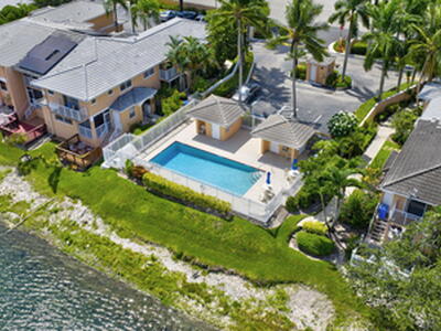 3239 NW 44th Street, Oakland Park, FL 33309