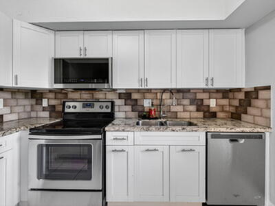 3239 NW 44th Street, Oakland Park, FL 33309