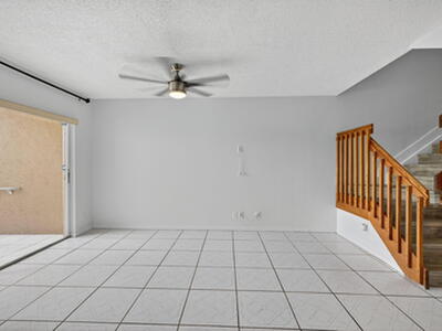 3239 NW 44th Street, Oakland Park, FL 33309