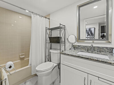 15449 Lakes Of Delray Boulevard, Delray Beach, FL 33484