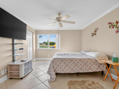 426 Pine Glen A1 Lane, Greenacres, FL 33463