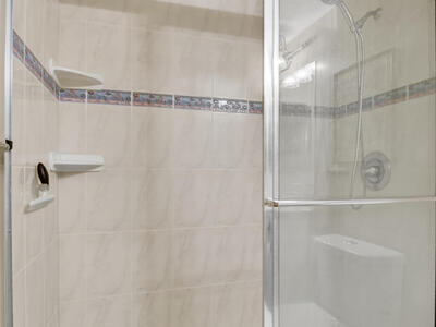 426 Pine Glen A1 Lane, Greenacres, FL 33463