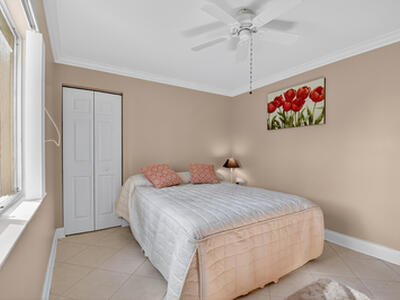 426 Pine Glen A1 Lane, Greenacres, FL 33463