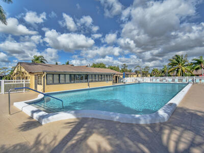 426 Pine Glen A1 Lane, Greenacres, FL 33463