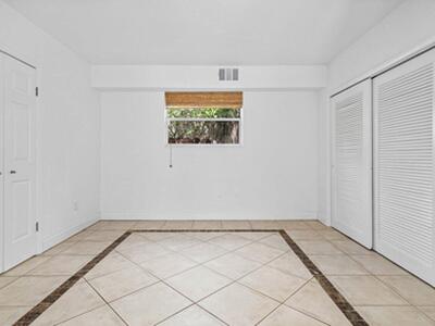 517 29th Street E, West Palm Beach, FL 33407