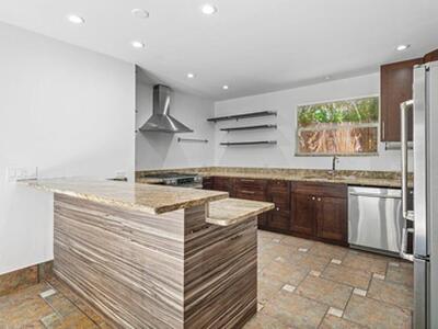 517 29th Street E, West Palm Beach, FL 33407