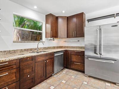 517 29th Street E, West Palm Beach, FL 33407