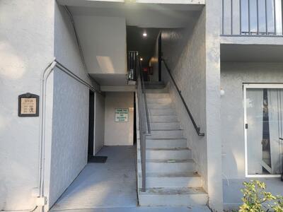 1068 N Benoist Farms Road, West Palm Beach, FL 33411