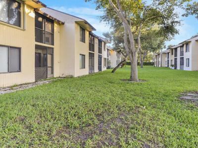 21951 Soundview Ter Terrace, Boca Raton, FL 33433