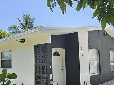 2016 Dock Street, West Palm Beach, FL 33401