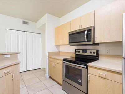 166 SW Peacock Boulevard, Port Saint Lucie, FL 34986