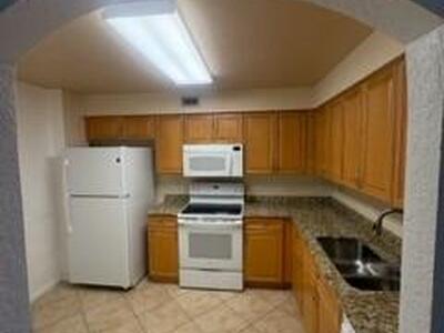 1000 Spanish River Road, Boca Raton, FL 33432