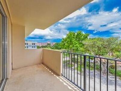 1000 Spanish River Road, Boca Raton, FL 33432