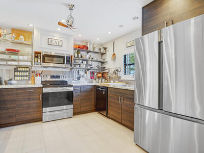 102 Clubhouse Circle, Jupiter, FL 33477