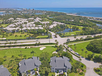 102 Clubhouse Circle, Jupiter, FL 33477