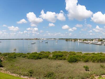 31 Harbour Isle Drive W, Fort Pierce, FL 34949