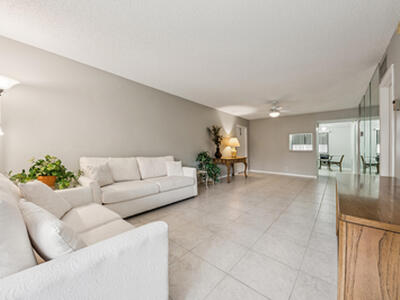 5040 Rose Hill Drive, Boynton Beach, FL 33437