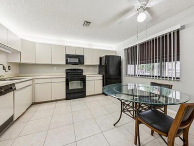 5040 Rose Hill Drive, Boynton Beach, FL 33437