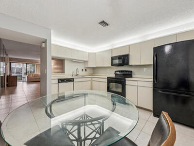 5040 Rose Hill Drive, Boynton Beach, FL 33437