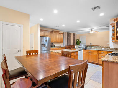 661 NE Zebrina Senda, Jensen Beach, FL 34957