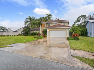 661 NE Zebrina Senda, Jensen Beach, FL 34957