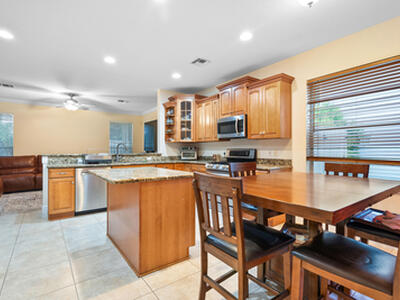 661 NE Zebrina Senda, Jensen Beach, FL 34957