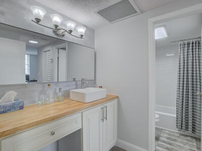 500 Bayview Drive, Sunny Isles Beach, FL 33160