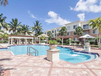 6305 Myrtlewood Circle W