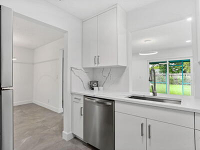 604 SE 4th Avenue, Delray Beach, FL 33483