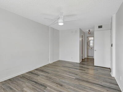 500 Executive Center Drive, West Palm Beach, FL 33401