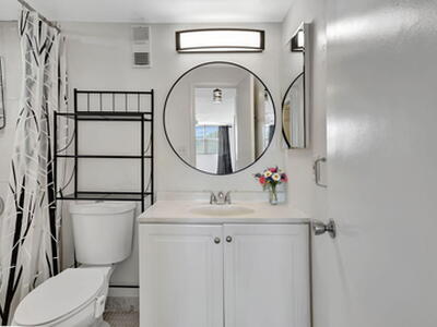 500 Executive Center Drive, West Palm Beach, FL 33401