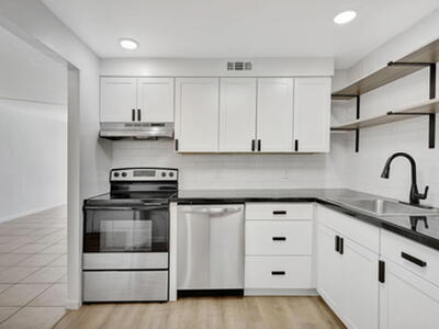 500 Executive Center Drive, West Palm Beach, FL 33401