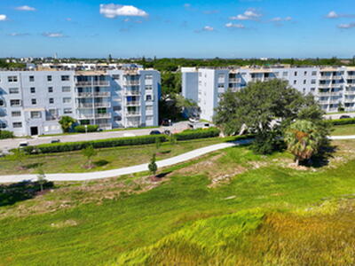 500 Executive Center Drive, West Palm Beach, FL 33401