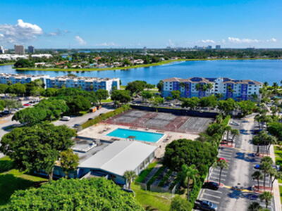 500 Executive Center Drive, West Palm Beach, FL 33401