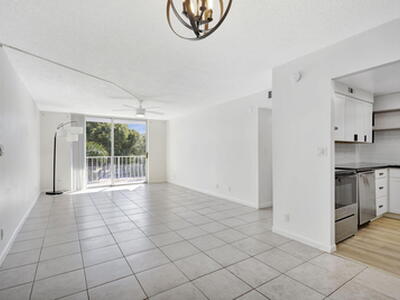 500 Executive Center Drive, West Palm Beach, FL 33401