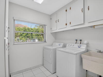 937 Banyan Drive, Delray Beach, FL 33483