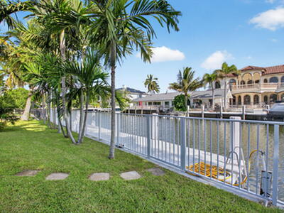 937 Banyan Drive, Delray Beach, FL 33483