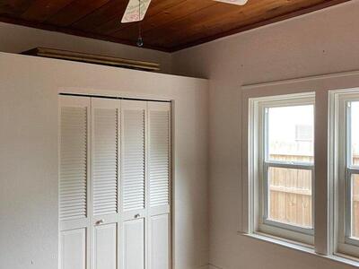 5705 Garden Avenue, West Palm Beach, FL 33405