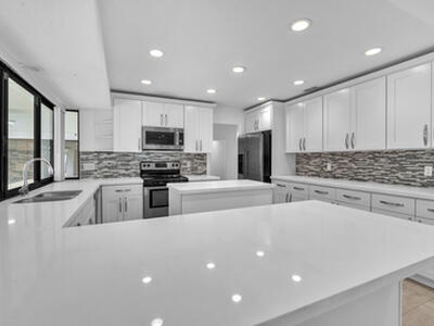 6878 Entrada Place, Boca Raton, FL 33433