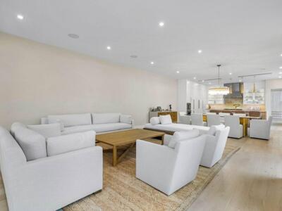 909 Bond Way, Delray Beach, FL 33483