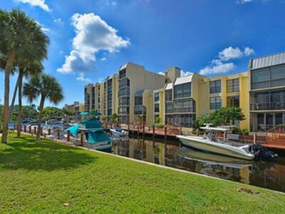 6 Royal Palm Way, Boca Raton, FL 33432