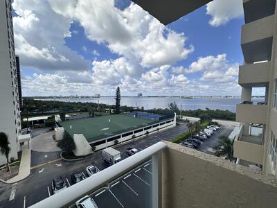 5440 N Ocean Drive, Singer Island, FL 33404