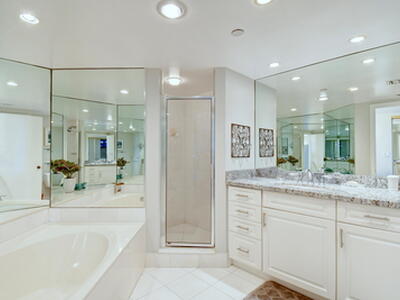 140 SE 5th Avenue, Boca Raton, FL 33432