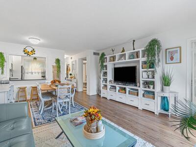 2855 S Garden Drive, Lake Worth, FL 33461