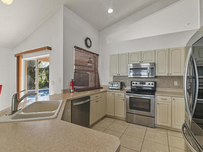 4013 SW Winslow Street, Port Saint Lucie, FL 34953