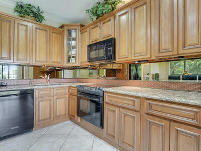 7599 Cinebar Drive, Boca Raton, FL 33433